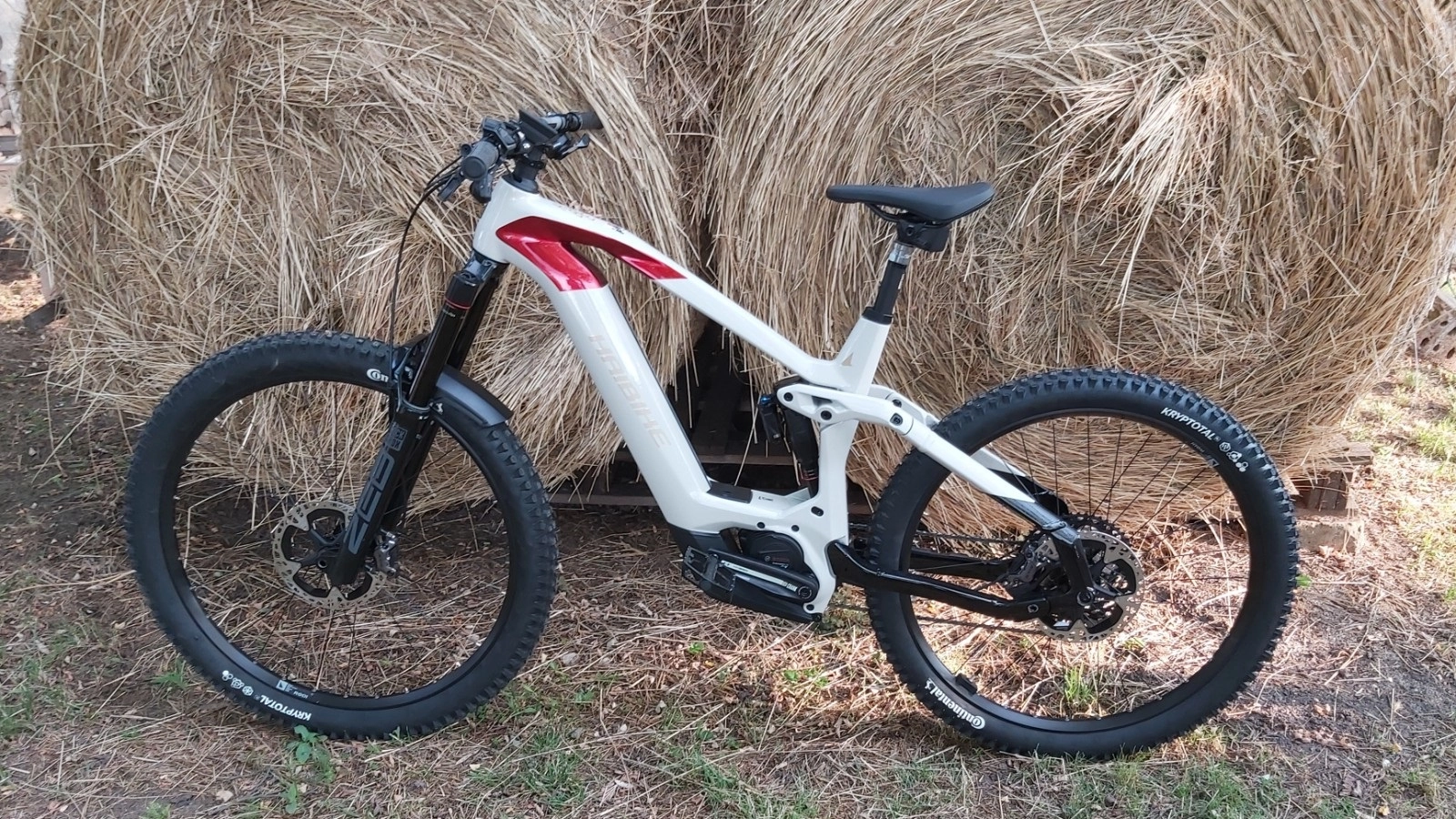 Huvudbild för 2025 Haibike Hybe 9 XTR - Elcykel i kolfiber, mountainbike