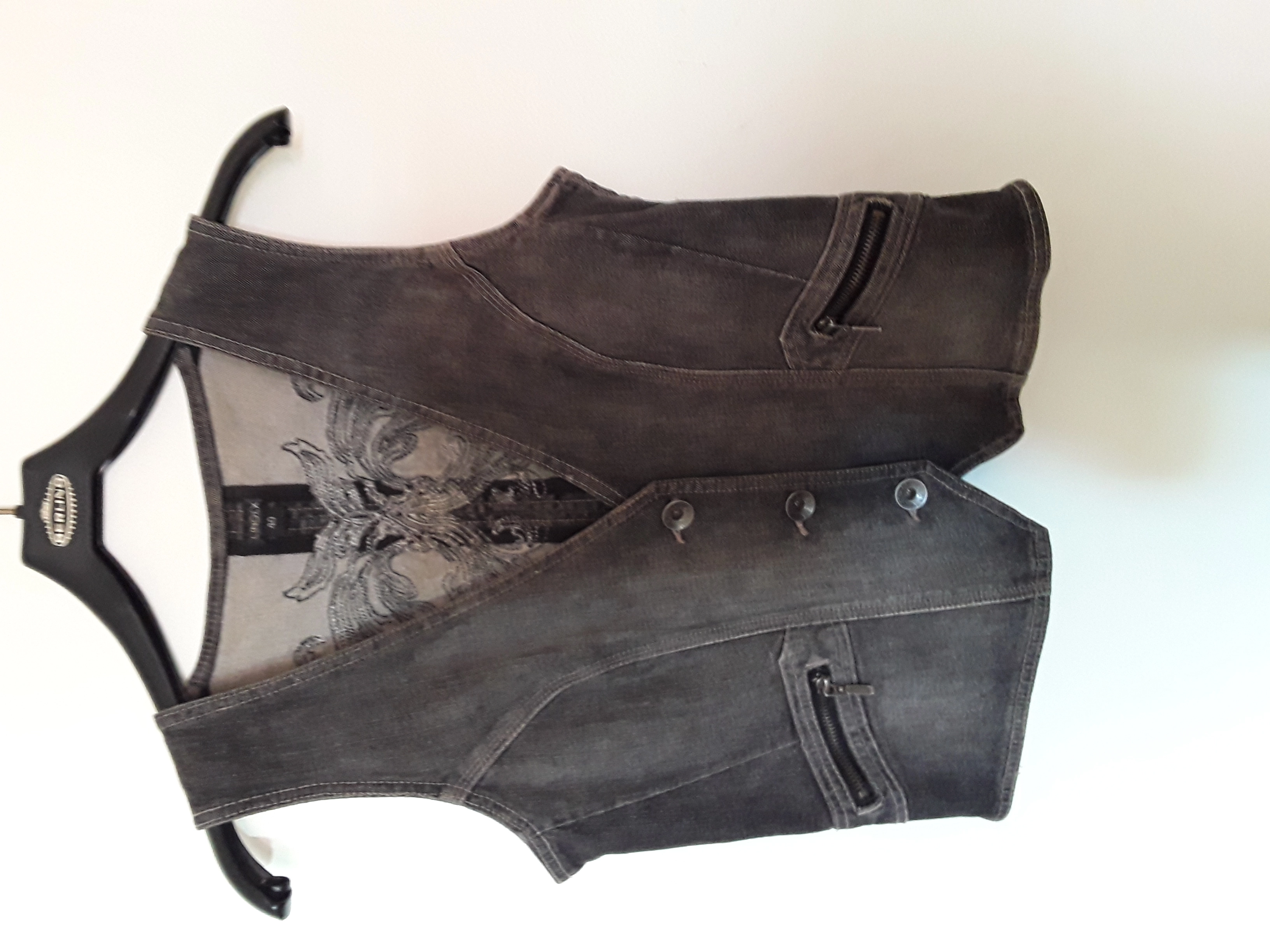 Huvudbild för Denimväst "retro" med trevliga detaljer, storlek 40-42
